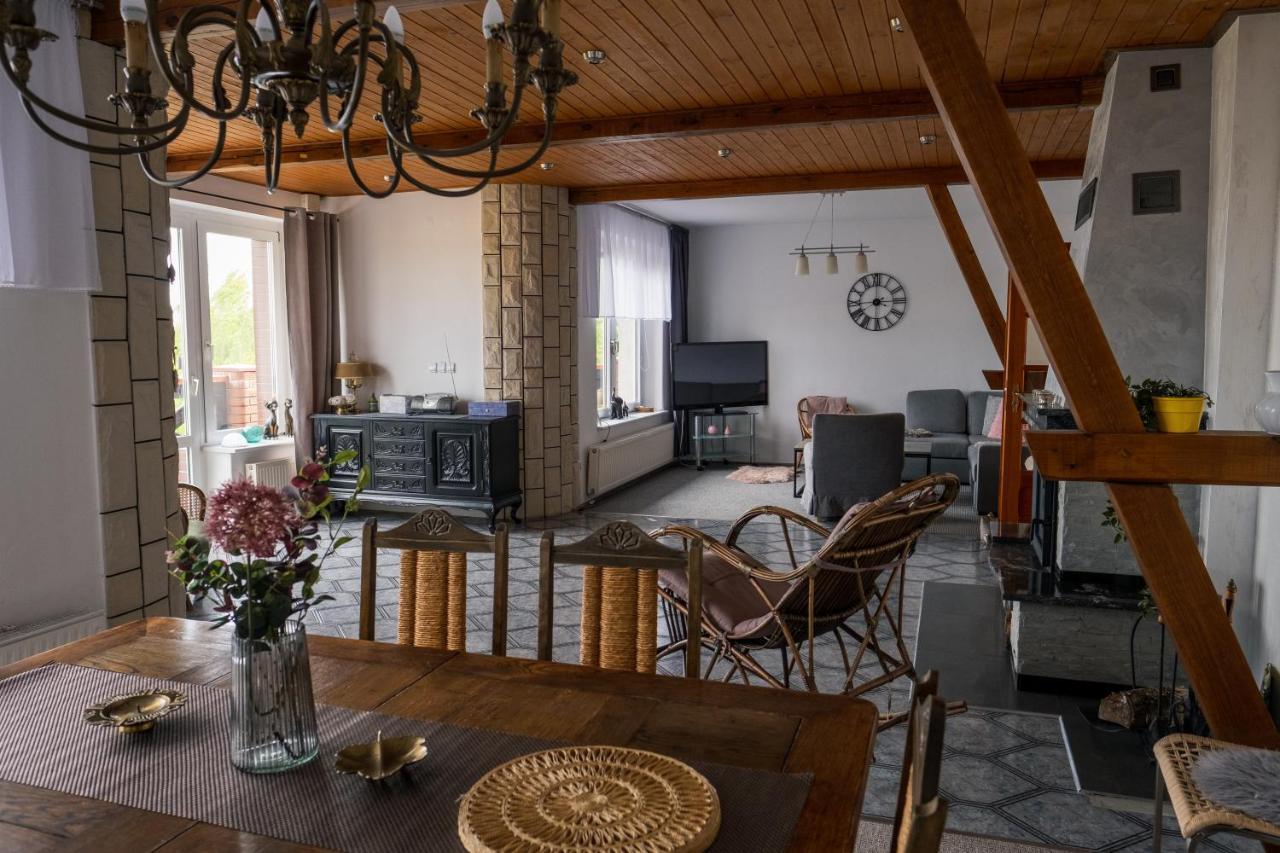 Dom Na Wzgorzu Z Widokiem Na Jezioro Z Balia I Sauna Lipnica  ภายนอก รูปภาพ