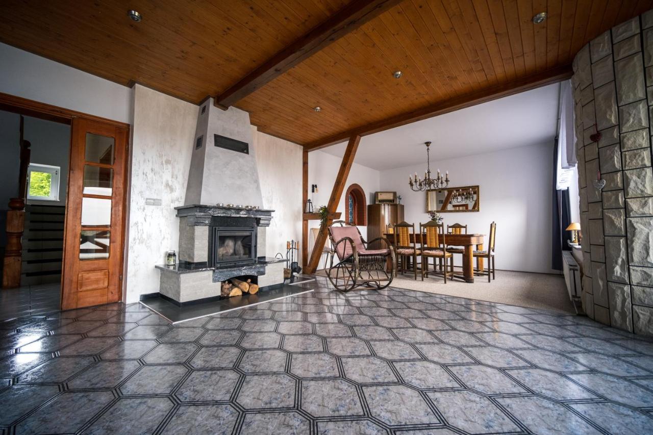 Dom Na Wzgorzu Z Widokiem Na Jezioro Z Balia I Sauna Lipnica  ภายนอก รูปภาพ